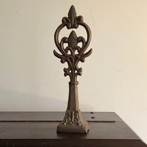 Brown Cast Iron Decor with Fleur-de-lis